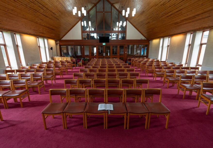 Église prête è accueillir une pasteure en formation.