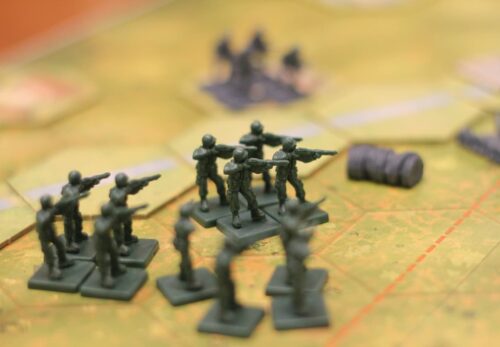 Petites figurines militaires.