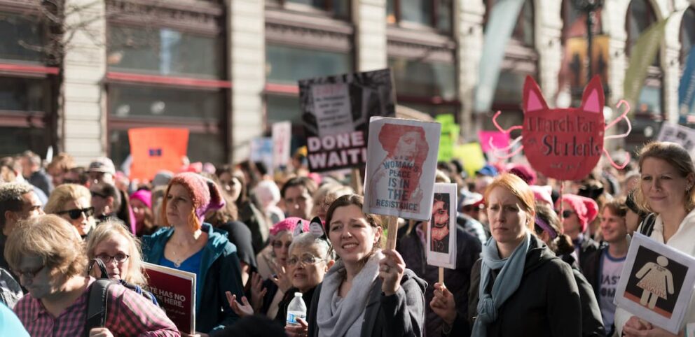 Manifestation dénonçant la violence envers les femmes.